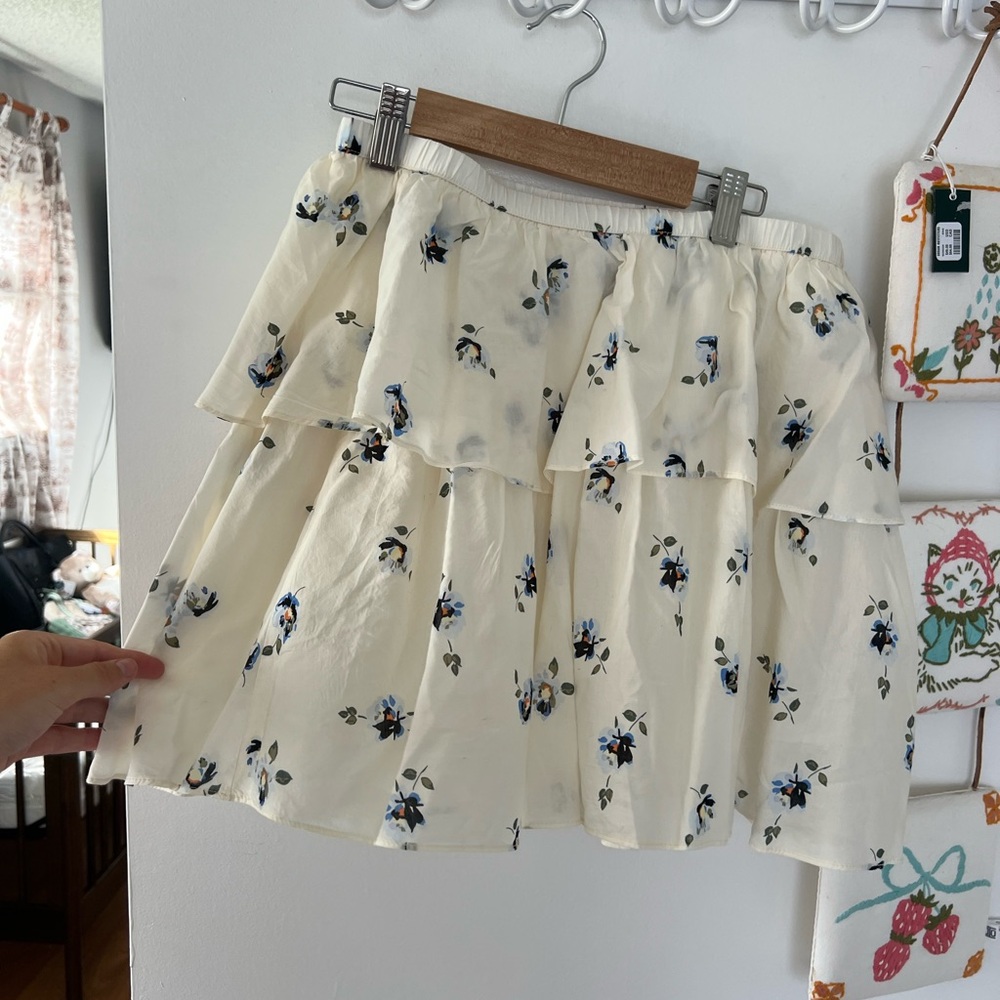 UNIVERSAL mini skirt - Picture 4 of 9